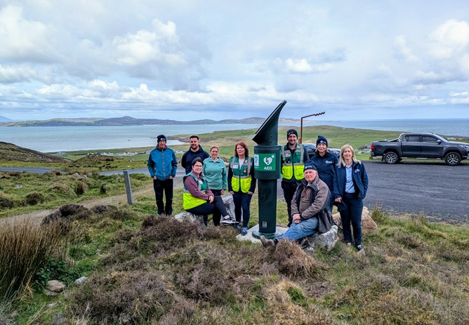 We are proud to announce the installation of our latest defibrillator at Mamore Gap, Clonmany