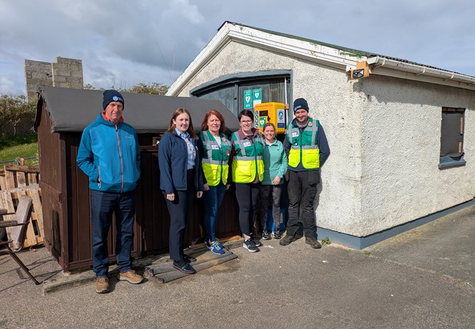 Leenan Bay Defibrillator