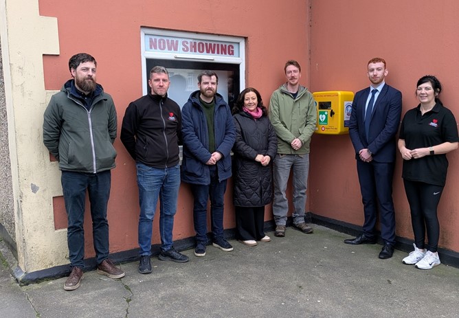 New Community Defibrillator Installed!
